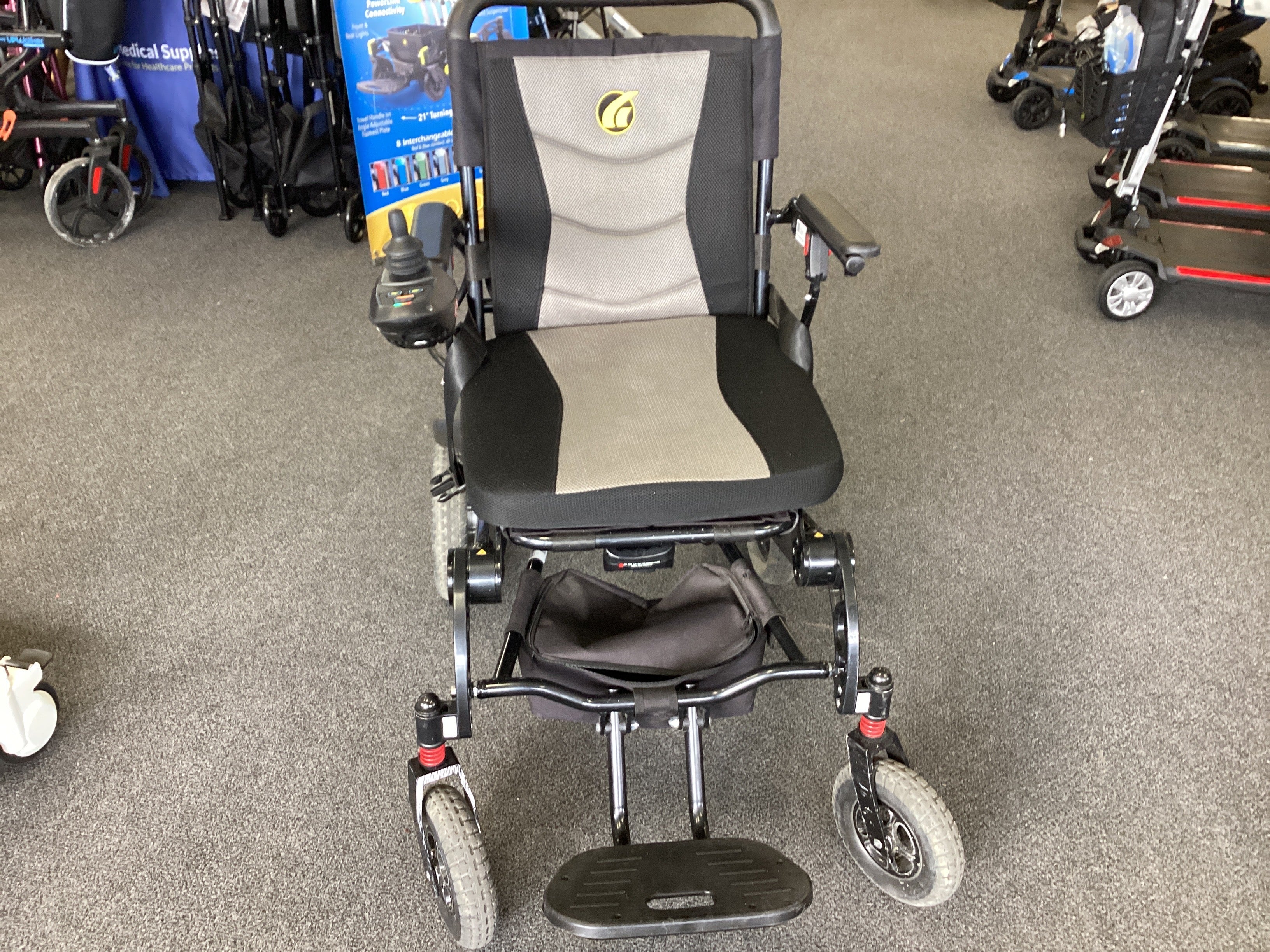 Preown Golden Stride #PO50