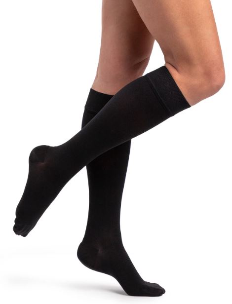 Sigvaris Dynaven 970 Opaque Women's 15-20mmHg Calf Closed Toe Black MS