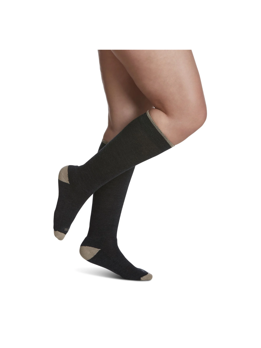 Sigvaris Well Being Merino Outdoor Sock 421 Women's 15–20mmHg Calf Closed Toe Charcoal M