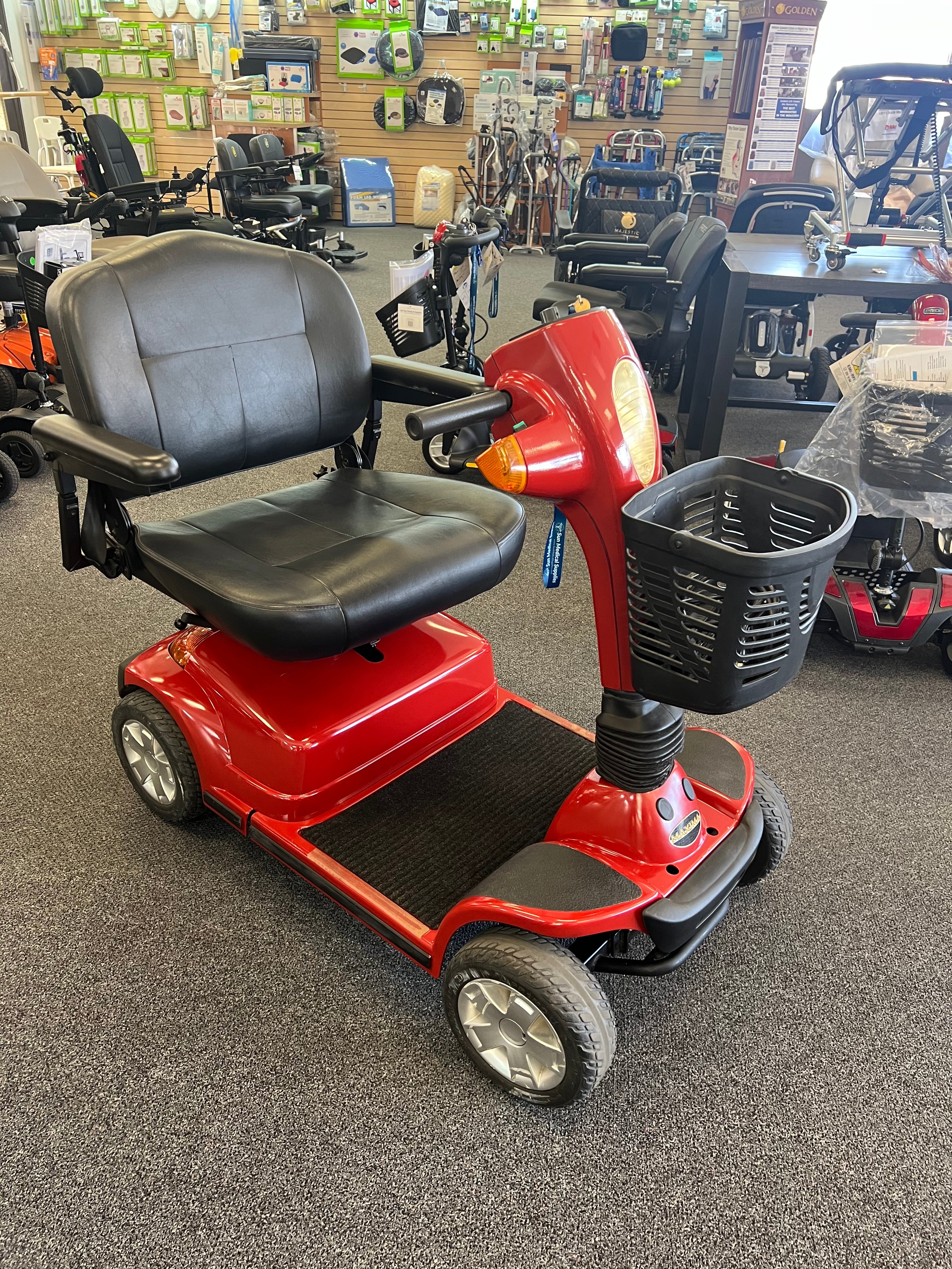 Pre-Owned Pride Maxima