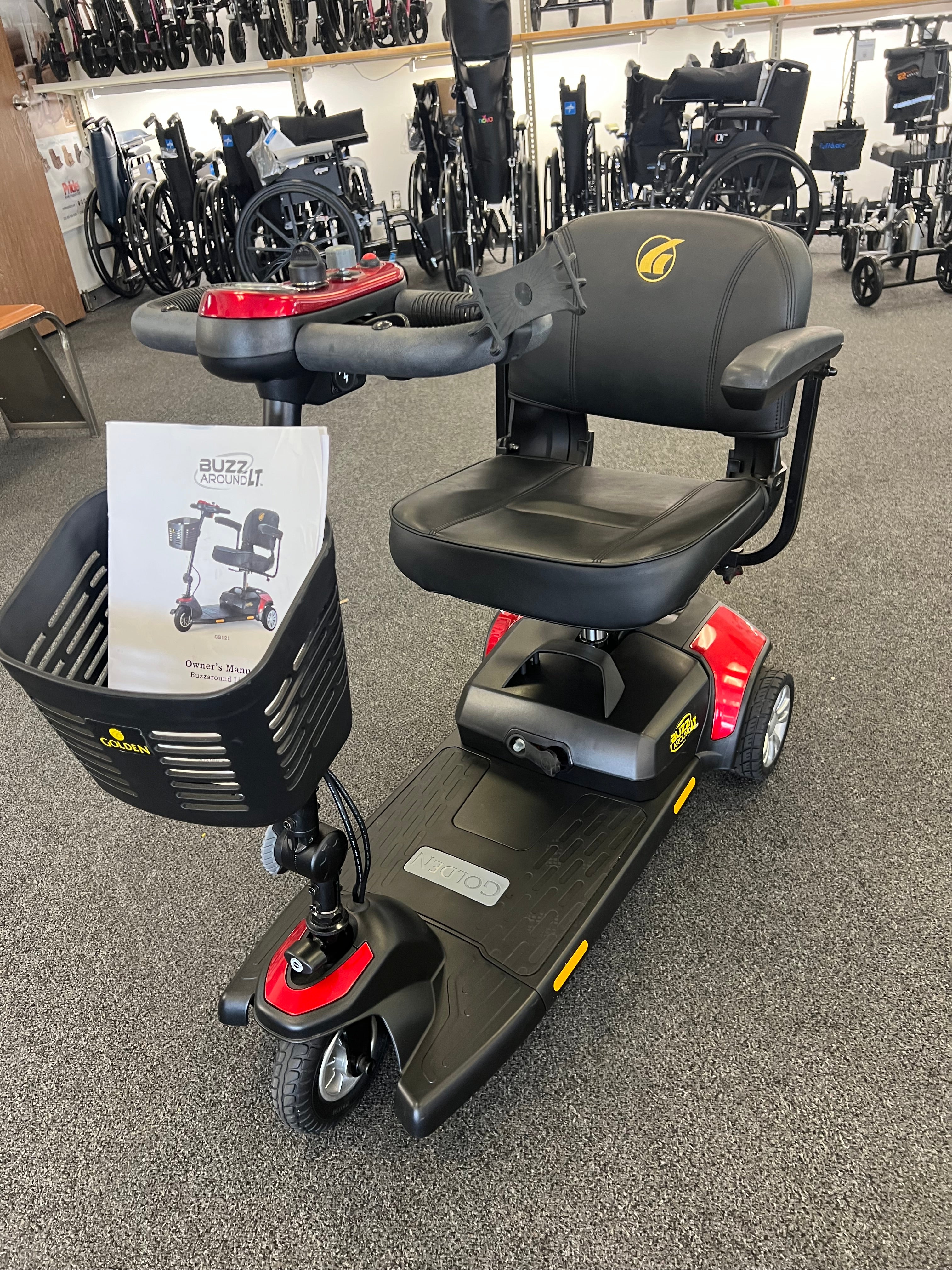 Preowned Golden Buzzaround LT 3 Wheel