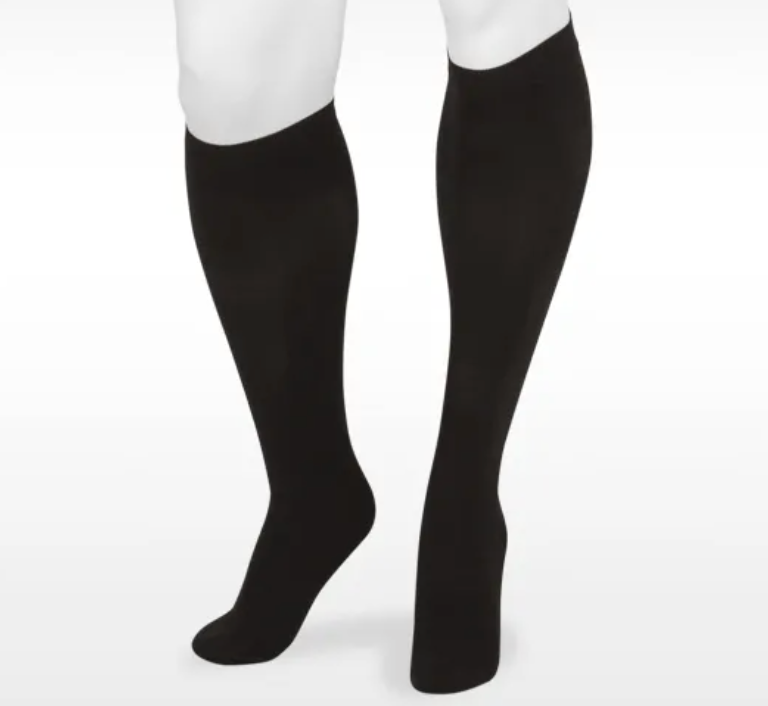 Juzo 4410-Basic 15-20mmHg Knee High Short Black V