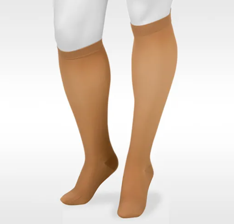 Juzo 4410-Basic 15-20mmHg Knee High Short Black V