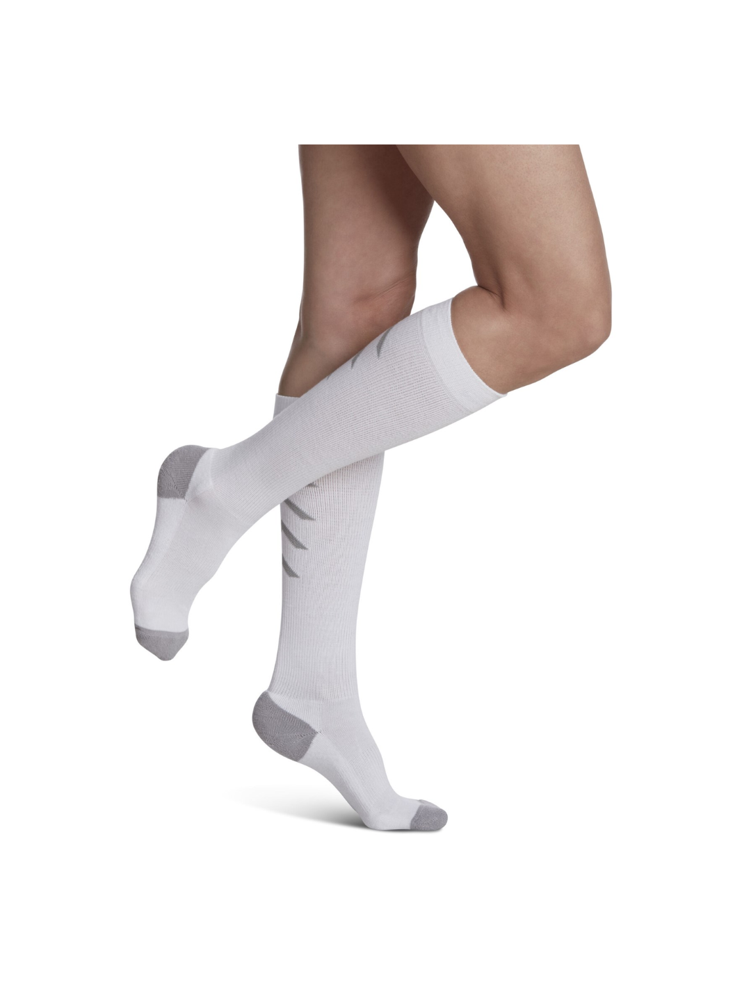 Sigvaris Well Being Athletic Recovery Socks 401 Women's 15–20mmHg Calf Closed Toe White M